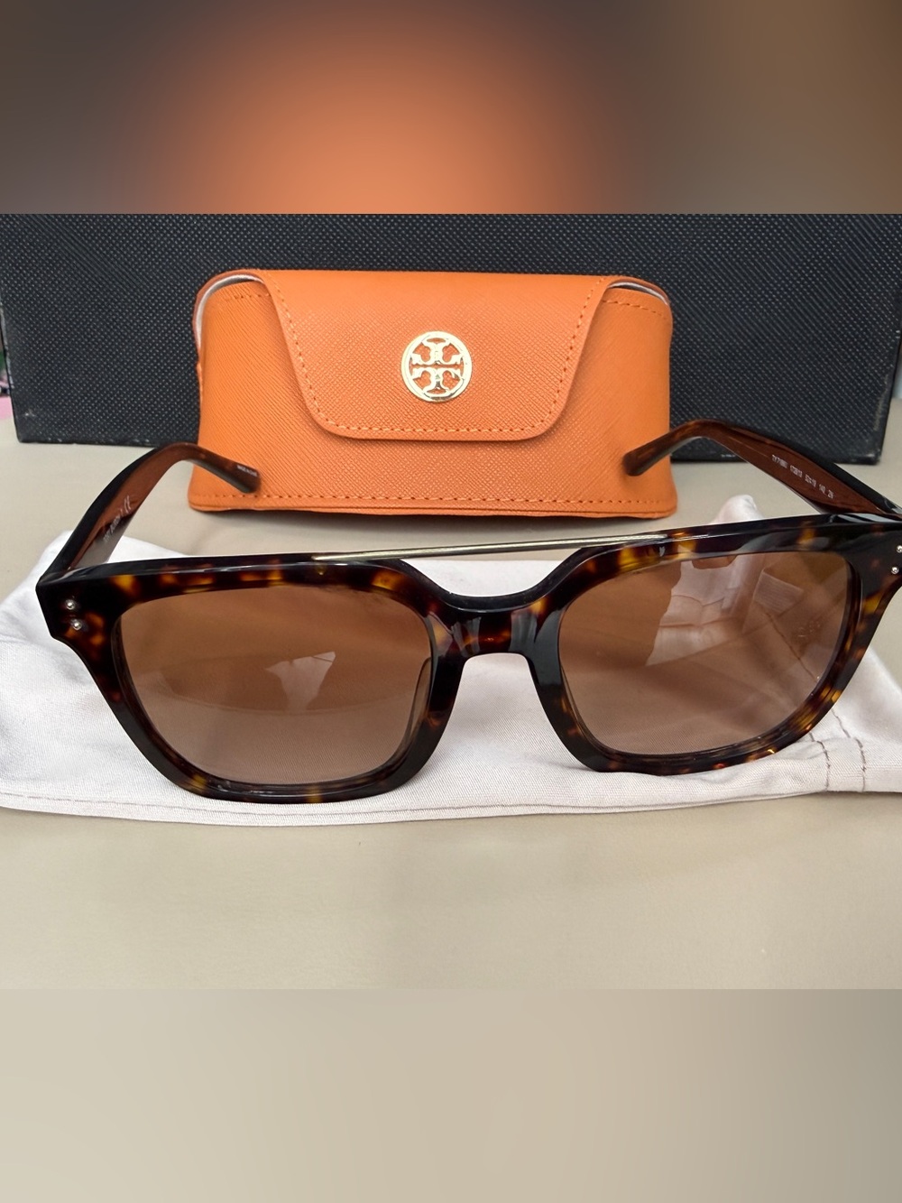 Tory Burch TY7166U Tortoise Square Sunglasses Brown Lenses w/ Case